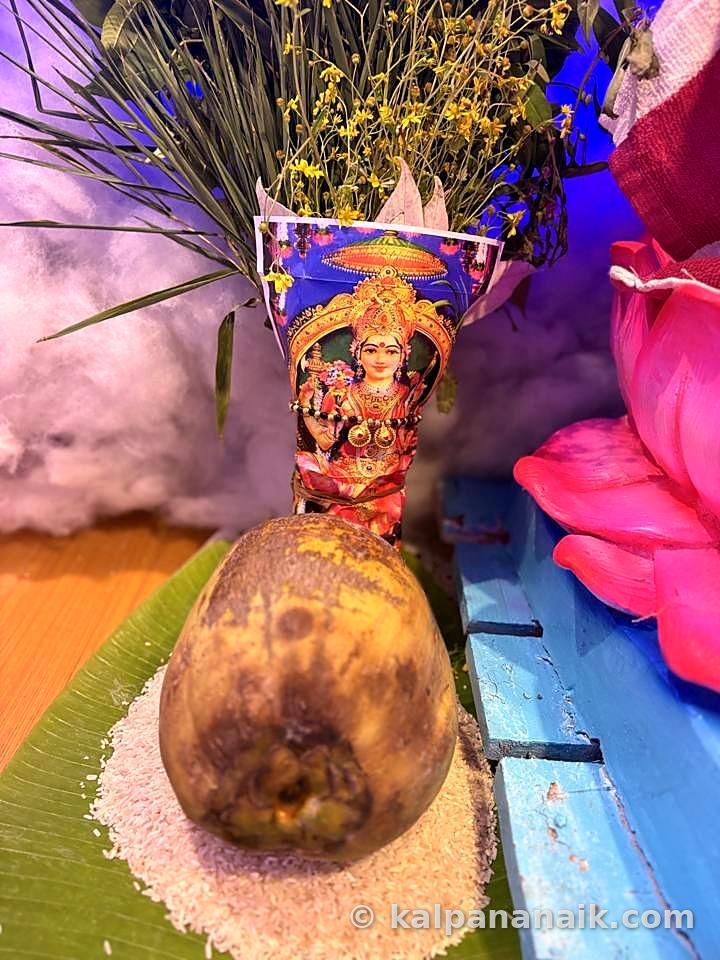 Decorated coconut offering