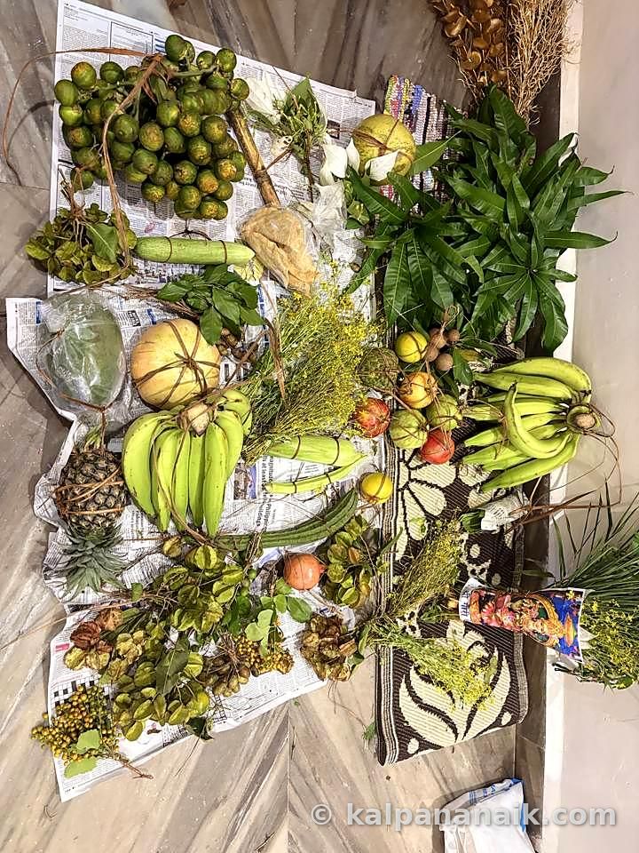 Fruit and leaf offering