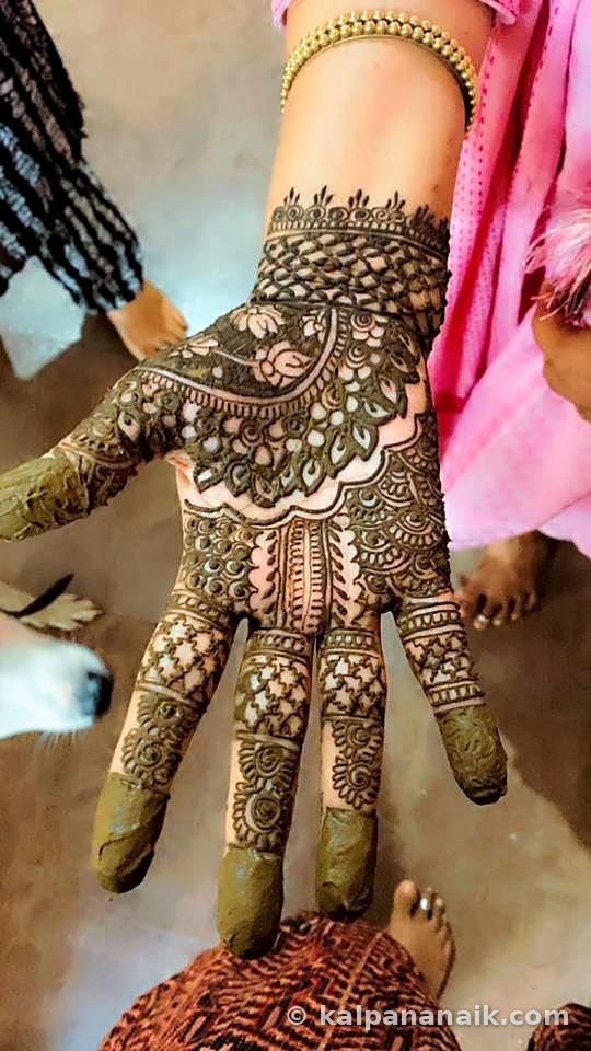 Detailed bridal mehndi